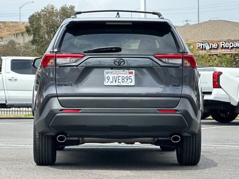Used 2024 Toyota RAV4 XLE FWD image 4