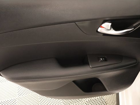Used 2024 Kia Forte GT-Line w/ GT-Line Premium Package FWD image 17