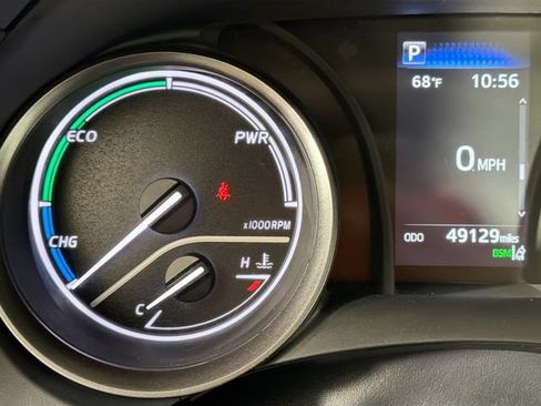 Used 2024 Toyota Camry XLE FWD image 13