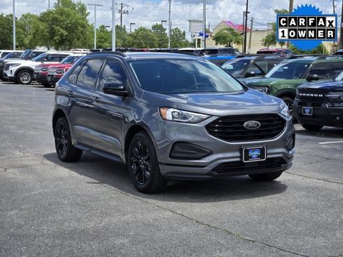 Certified 2023 Ford Edge SE w/ Black Appearance Package AWD/4WD image 3