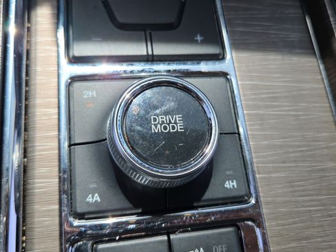 Used 2024 Ford Expedition Limited AWD/4WD image 23