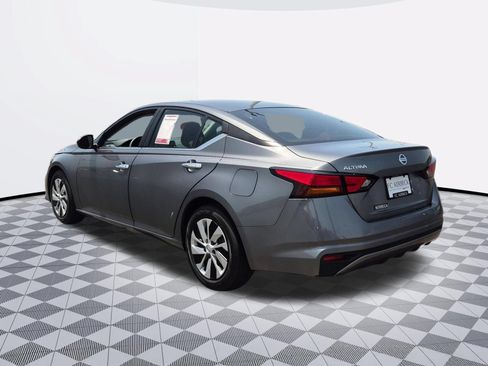 Used 2022 Nissan Altima 2.5 S FWD image 10
