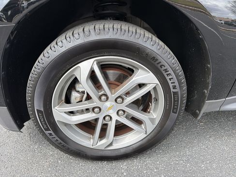 Used 2017 Chevrolet Equinox Premier w/ Enhanced Convenience Package image 11