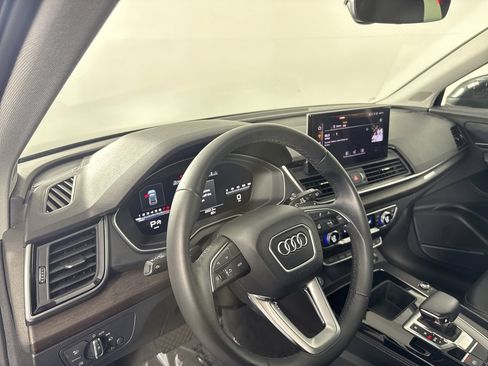 Used 2023 Audi Q5 2.0T Premium Plus w/ Premium Plus Package AWD/4WD image 23