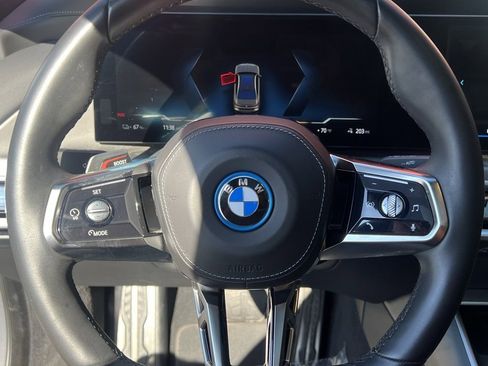Used 2023 BMW i7 xDrive60 image 28