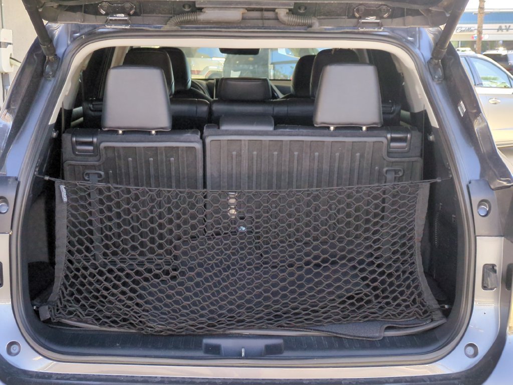 Used 2024 Toyota Highlander XLE AWD/4WD image 12