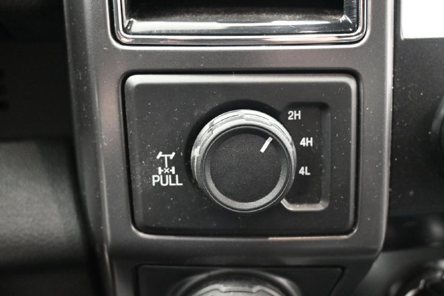 Certified 2019 Ford F150 XLT w/ Equipment Group 302A Luxury AWD/4WD image 17