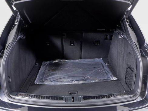 Certified 2026 Porsche Macan AWD/4WD image 30