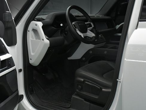 Used 2023 Land Rover Defender 110 S image 18