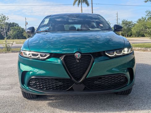 Used 2024 Alfa Romeo Tonale Veloce AWD/4WD image 3