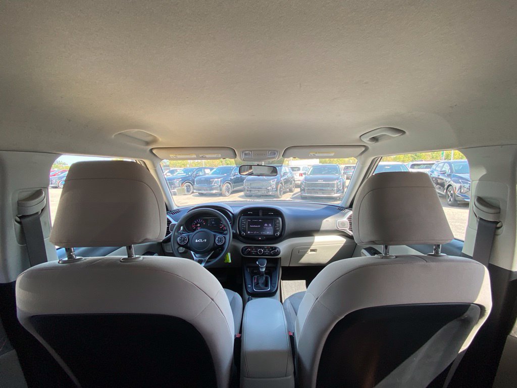 Used 2022 Kia Soul LX FWD image 21