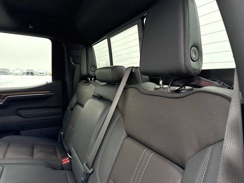 Used 2024 Chevrolet Silverado 1500 High Country w/ High Country Premium Package AWD/4WD image 32