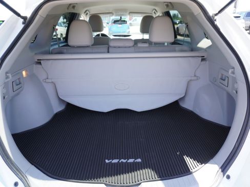 Used 2015 Toyota Venza LE FWD image 11