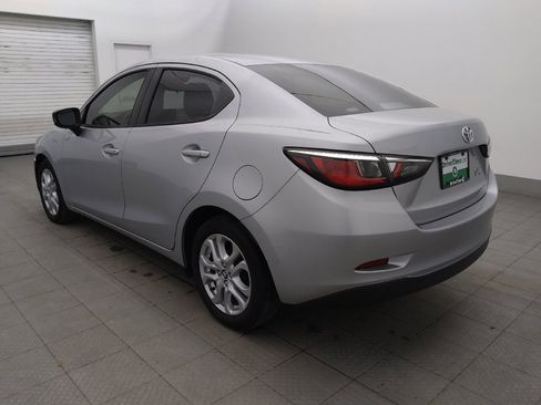 Used 2018 Toyota Yaris iA FWD image 3