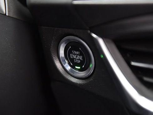 Used 2024 Buick Encore GX Sport Touring image 17