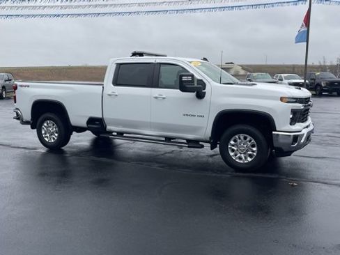 Used 2024 Chevrolet Silverado 3500 LT w/ Convenience Package image 7