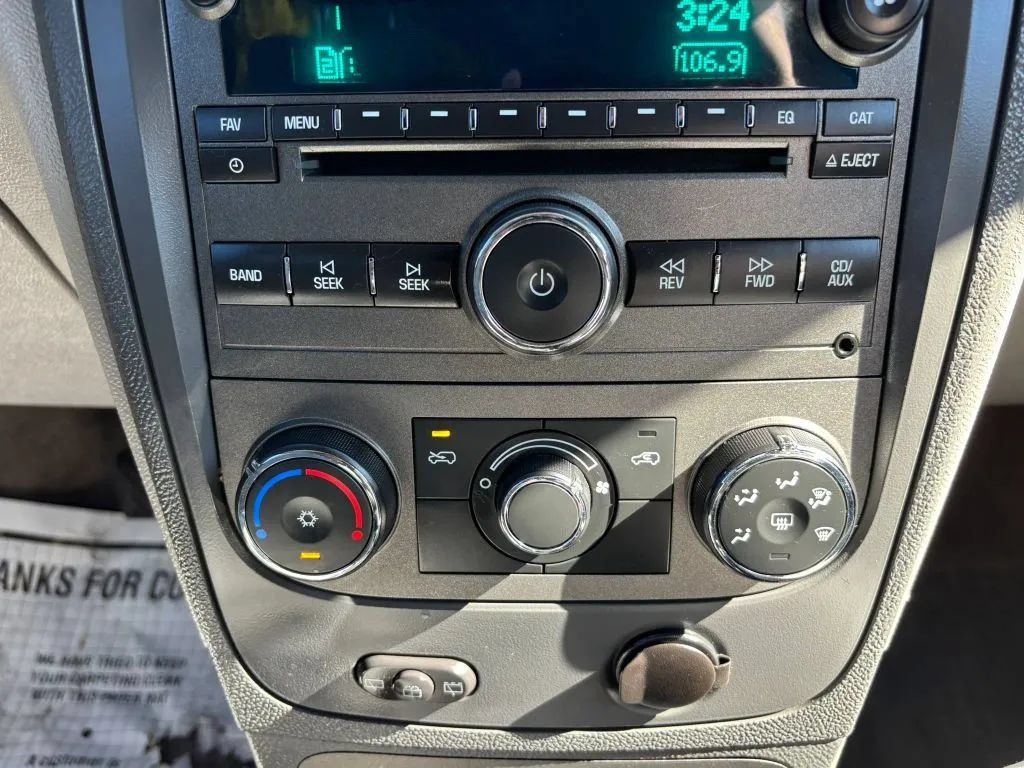 Used 2008 Chevrolet HHR LT FWD image 21