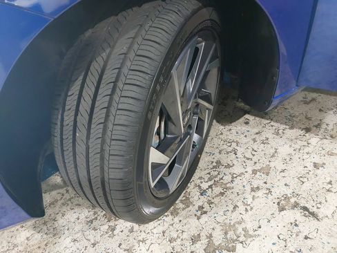 Certified 2024 Hyundai Elantra SEL w/ Convenience Package FWD image 34