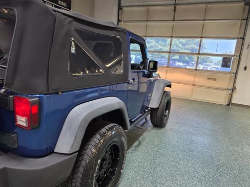 Used 2010 Jeep Wrangler Sport AWD/4WD image 7