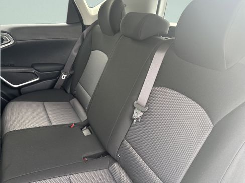 Used 2025 Kia Soul LX FWD image 23