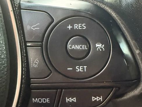 Used 2019 Toyota Corolla SE image 18