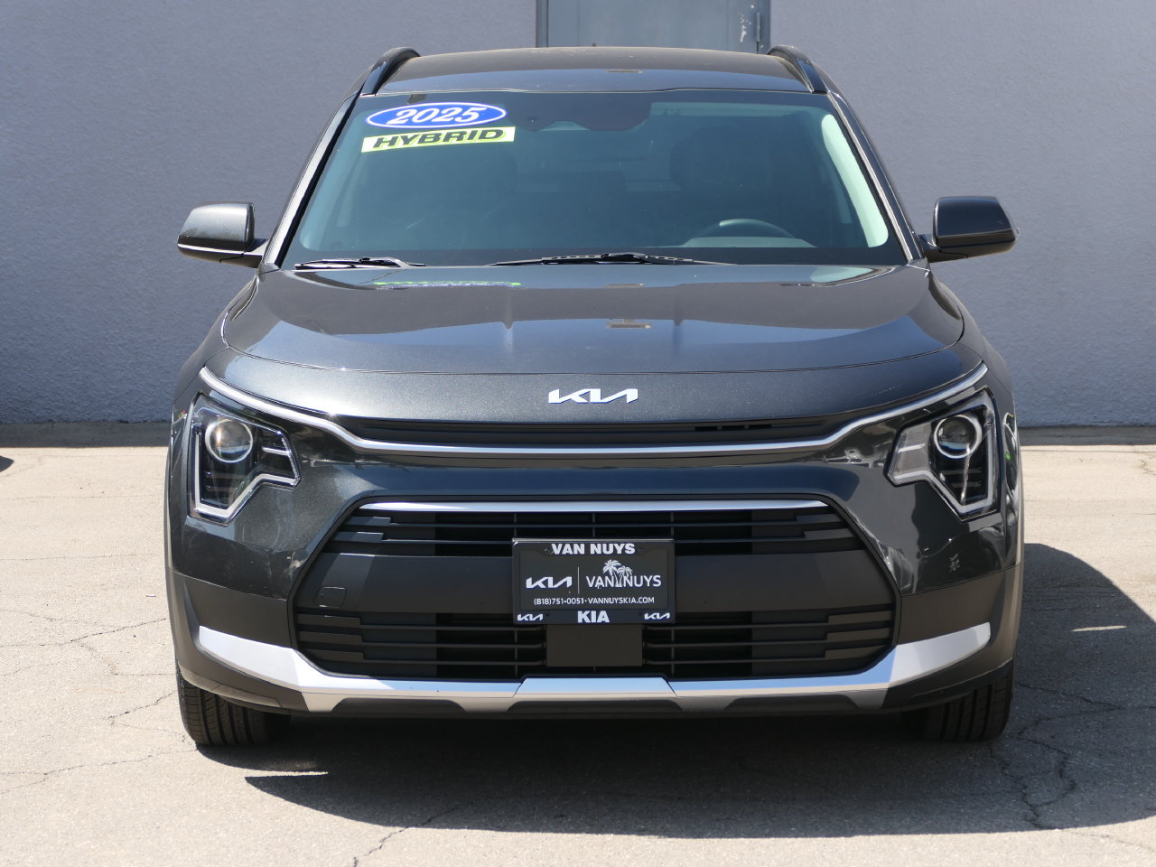 Used 2025 Kia Niro EX FWD image 7