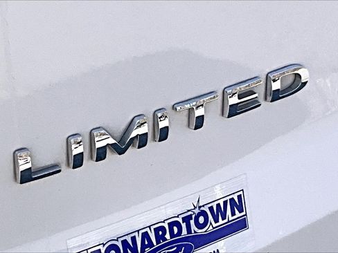 Used 2016 Ford Explorer Limited w/ Equipment Group 301A image 32