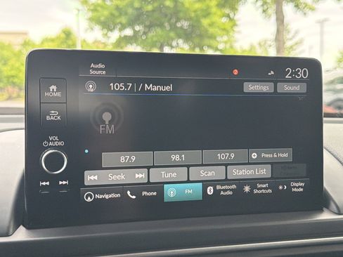 Certified 2025 Honda Pilot Touring image 13