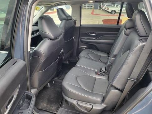 Used 2024 Toyota Grand Highlander XLE image 15
