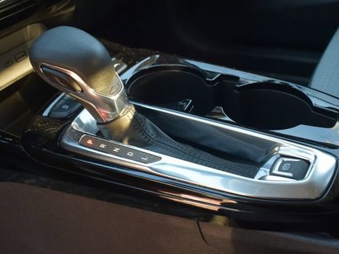 Certified 2024 Chevrolet Trax LT w/ Driver Confidence Package image 21