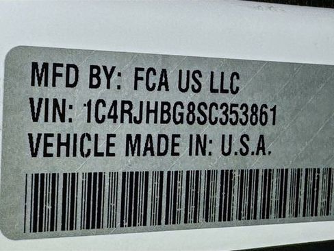 New 2025 Jeep Grand Cherokee Limited w/ Luxury Tech Group II image 17