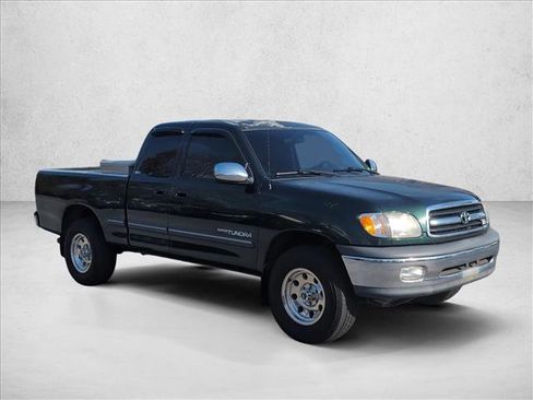 Used 2000 Toyota Tundra SR5 w/ Convenience Pkg image 3