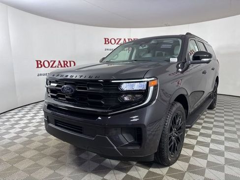 New 2025 Ford Expedition Max Active image 3