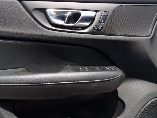 Certified 2025 Volvo S60 B5 Core FWD image 13