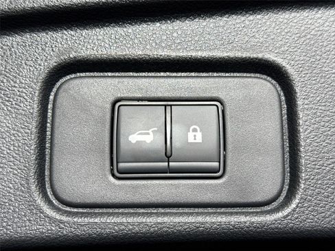 Used 2024 Nissan Pathfinder SL image 39