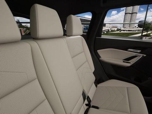 Used 2025 BMW X1 xDrive28i image 35