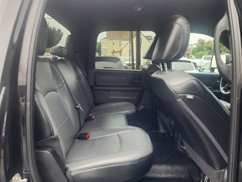 Used 2024 RAM 2500 Tradesman w/ Chrome Appearance Group image 11