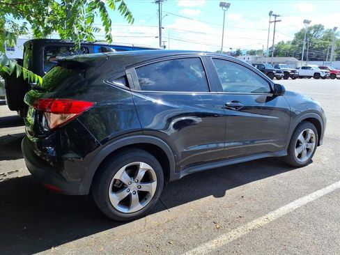 Used 2018 Honda HR-V LX image 3