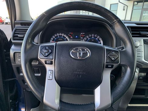 Used 2016 Toyota 4Runner SR5 Premium image 16