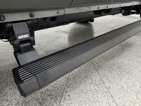 Used 2022 Jeep Gladiator Rubicon w/ LED Lighting Group image 16