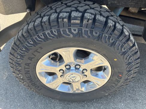 Used 2024 RAM 2500 Big Horn w/ Off Road Package AWD/4WD image 17