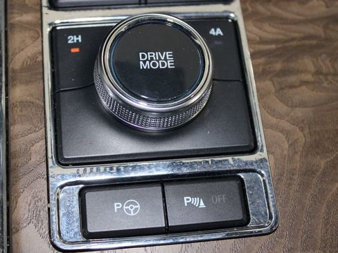 Used 2021 Ford Expedition Platinum image 33