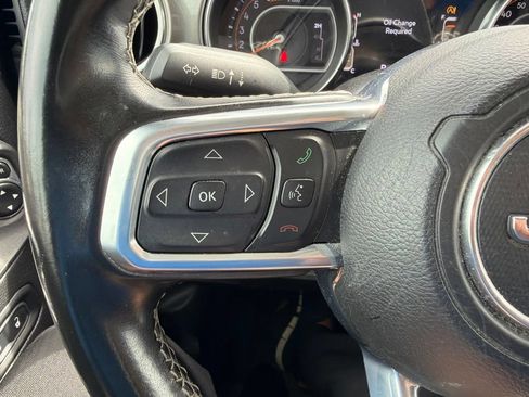 Used 2021 Jeep Wrangler Unlimited Sahara AWD/4WD image 13