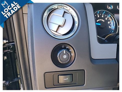 Used 2013 Ford F150 XLT w/ Mid Equipment Group image 24