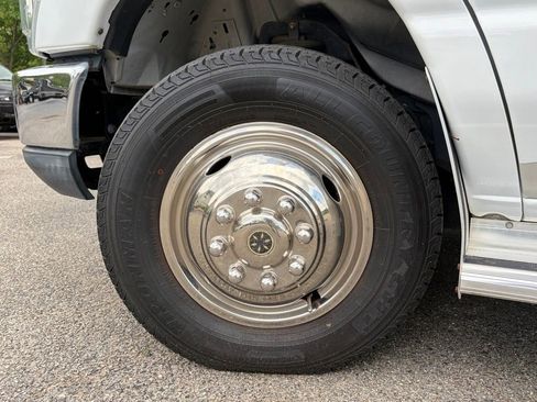 Used 2014 Ford E-450 and Econoline 450 Super Duty w/ Motorhome Prep Package RWD image 11