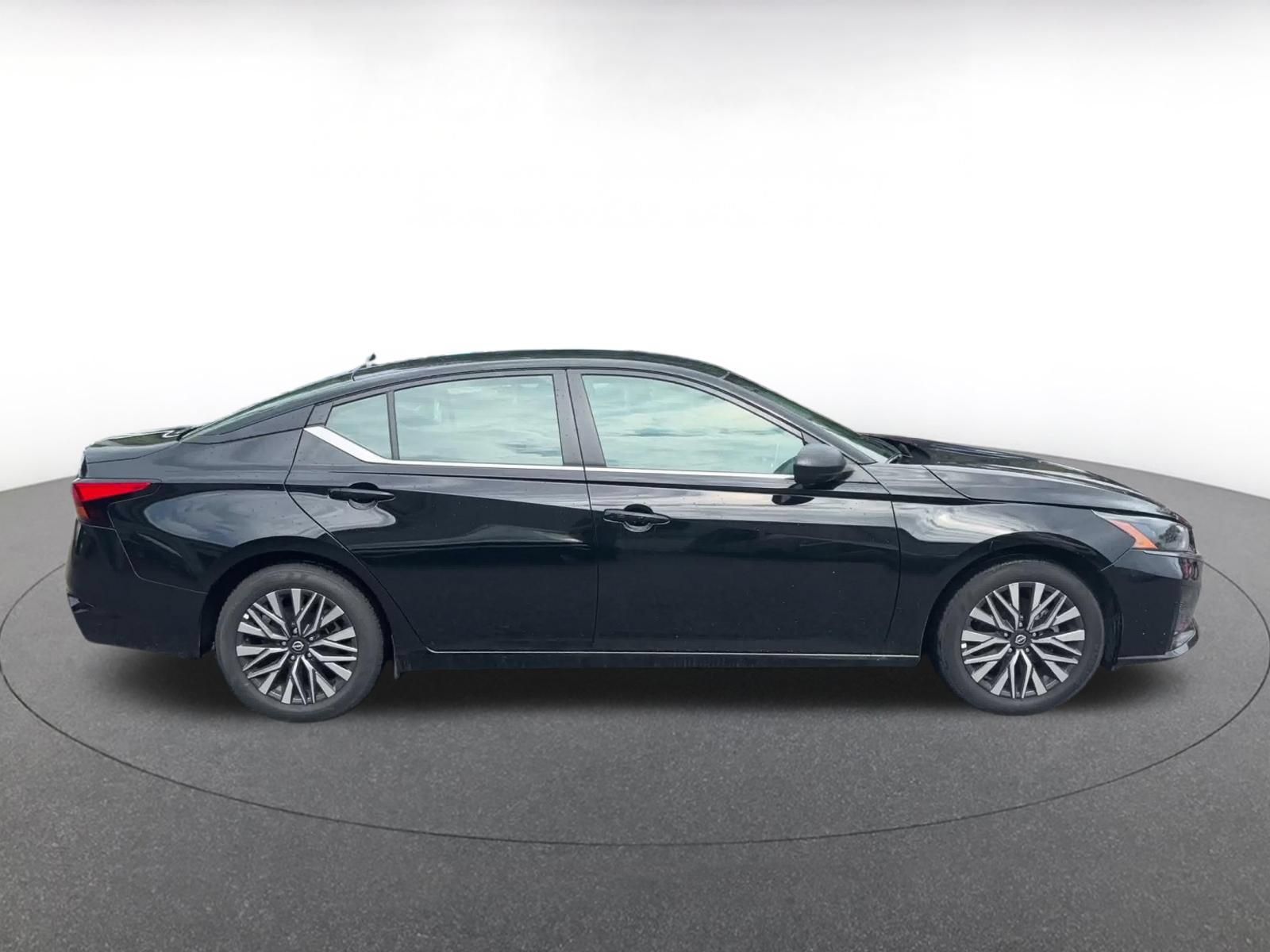 Used 2026 Nissan Altima 2.5 SV FWD image 15