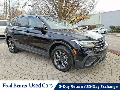 Used 2022 Volkswagen Tiguan SE w/ Panoramic Sunroof Package