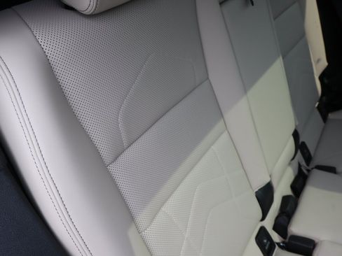 Used 2025 BMW X2 xDrive28i w/ Premium Package AWD/4WD image 21