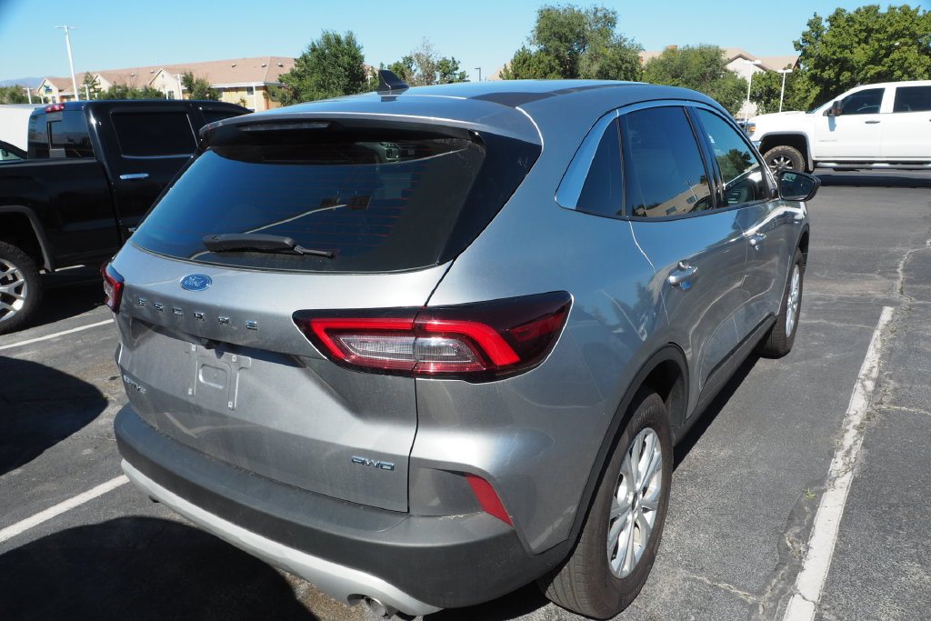 Used 2023 Ford Escape Active AWD/4WD image 3