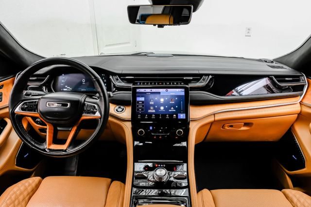 Used 2022 Jeep Grand Cherokee Summit AWD/4WD image 20